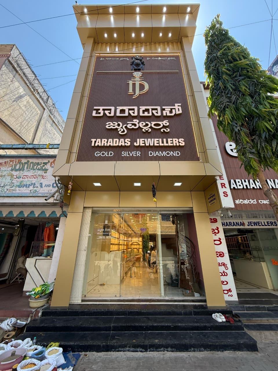 Taradas Jewellers